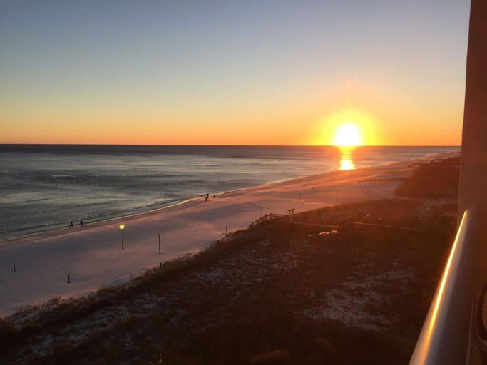 Room 3, Sandy Key 635 2 BD 2BH 6th Floor, Escambia