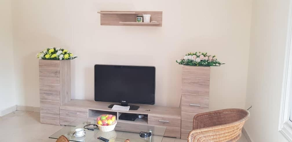 Others 3, Terrouwaar apartment, Kombo South