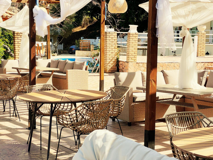 Food & Drinks, Avra Sunset Sea View Liapades, Ionian Islands