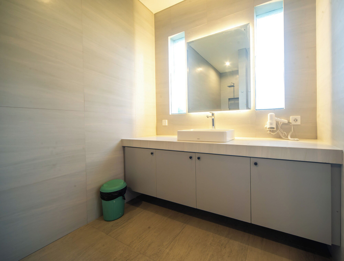 Bathroom 7