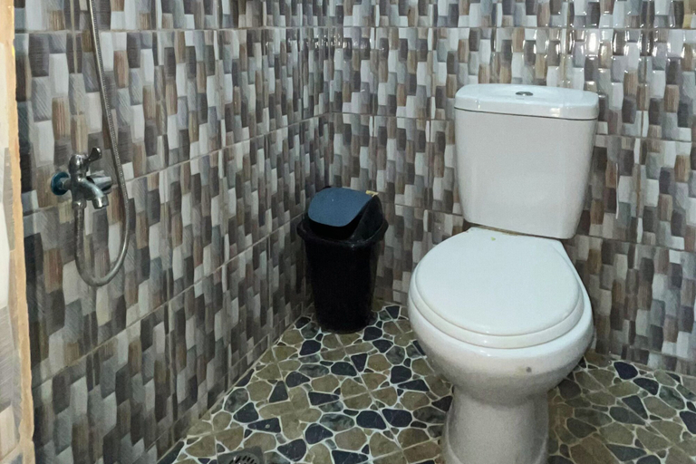 Bathroom, Hidden Valley Organic Farm Resort, Pinamungahan