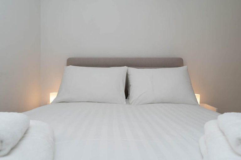 Room 4, Host Stay The Navy at Frederick Gardens, Brighton and Hove