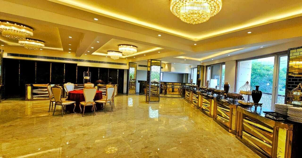 Food & Drinks 4, Hotel Castle Grand, Delhi