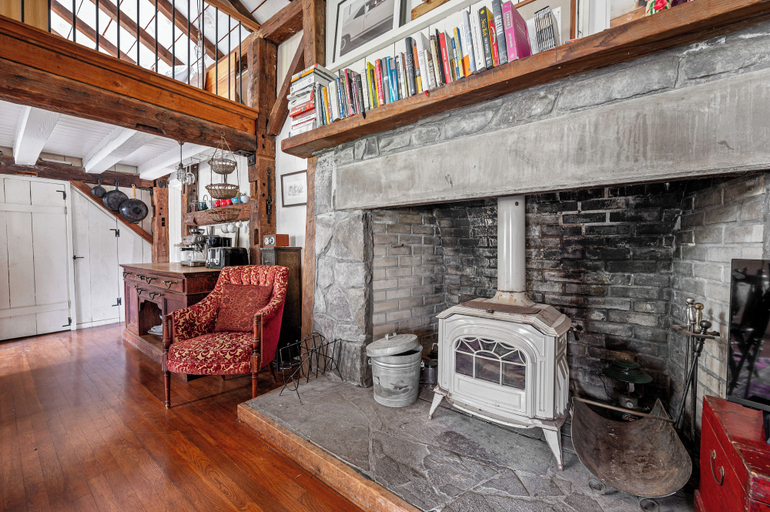Room 5, Renovated Grand Woodstock Barn, Ulster