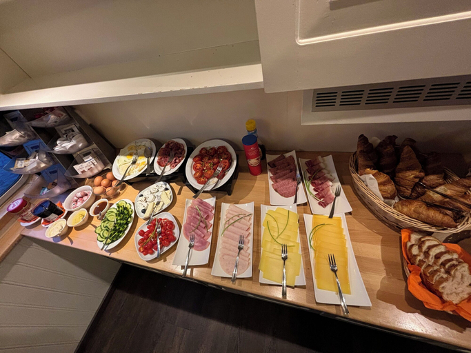 Food & Drinks 5, Hotelboat Iris, Amsterdam
