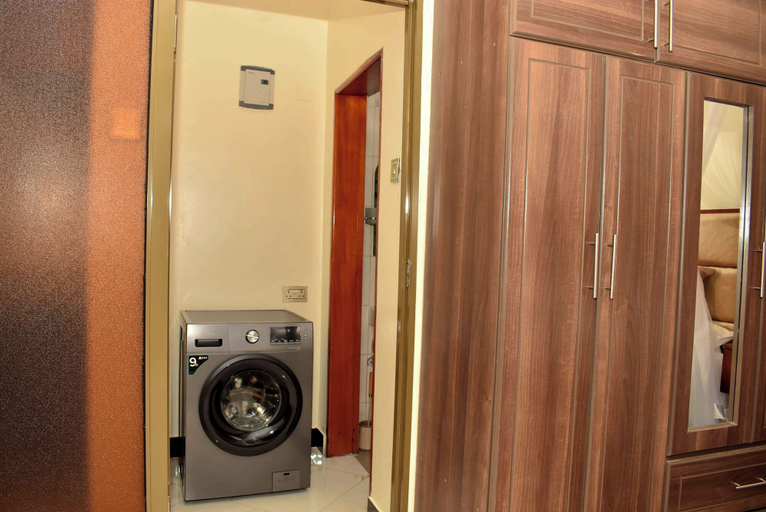 Others 2, Studio Furnished Apartment Entebbe, Entebbe