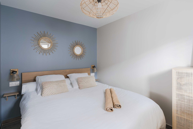 Room 4, Luxurious Apartment With Parking Place Morny, Calvados