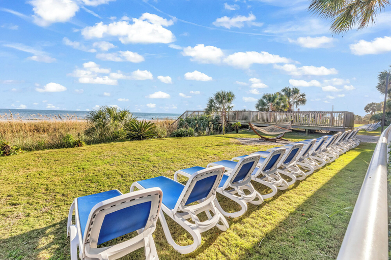 Others 5, Camelot By the Sea, Horry