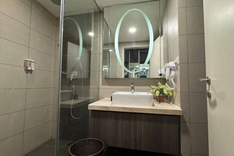 Bathroom 20