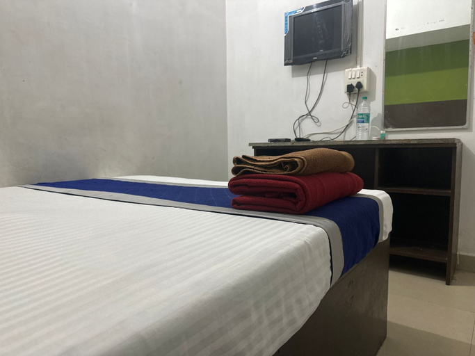 Bedroom 2, SMJ GRAND HOTEL & MAHAL, Kancheepuram