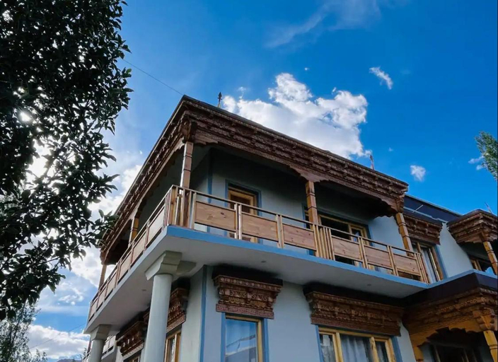 Others 5, The Koi Stay , Leh