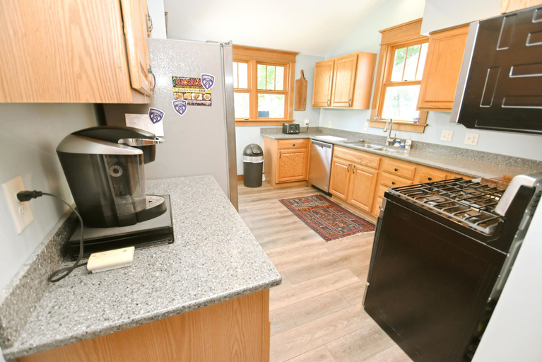 Others 5, Updated Bungalow Steps to Notre Dame 410, Saint Joseph