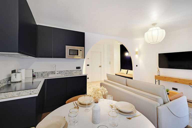 Private kitchen 4, Comfortable Flat - 1br/4p - Montorgueil, Paris