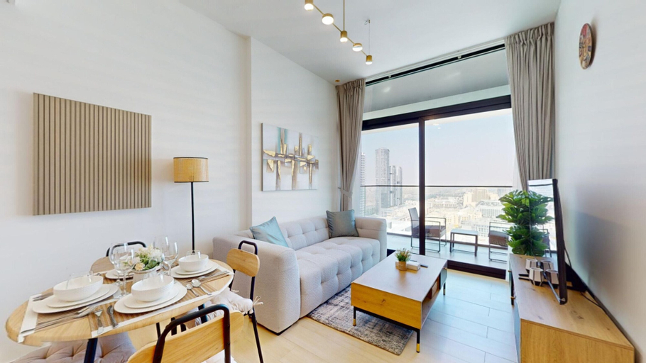 Room 4, JVC - Binghatti Emerald 2004, Dubai
