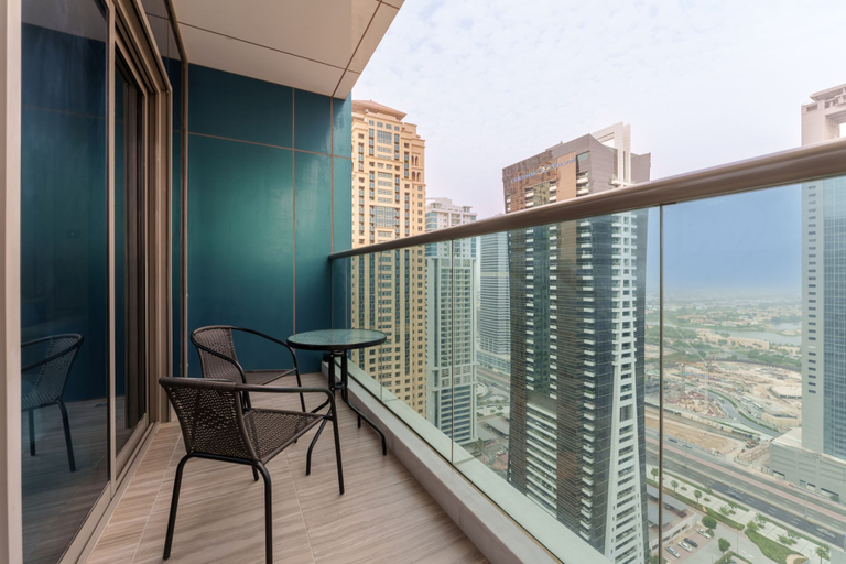 Room 3, Modern Living w Premium Amenities Close to Marina, Dubai
