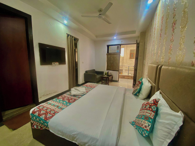 Bedroom 3, Hotel Ambience Plaza, Delhi