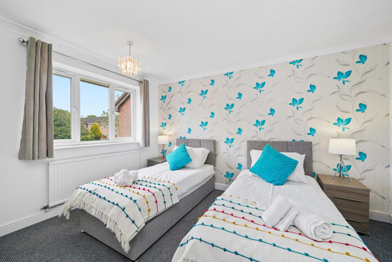 Room 2, Host Stay Stockenchurch, Milton Keynes