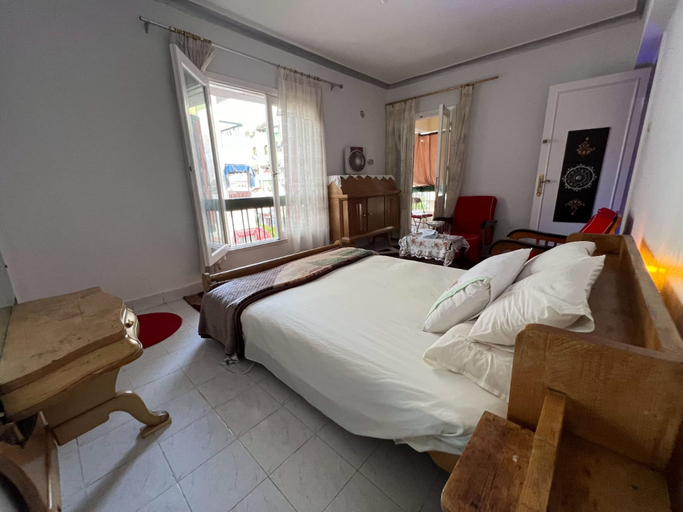 Room 5, 2 Bedroom Apartment With Balcony, Az-Zohur