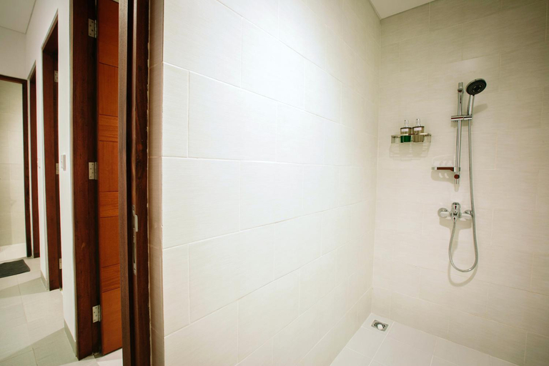 Bathroom 3, Pudak Sari Unizou Hostel, Badung