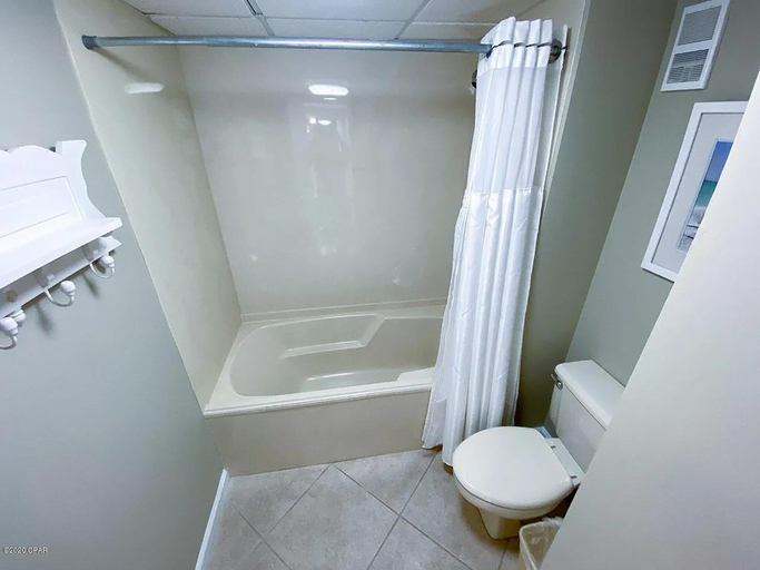 Bathroom 4, Edgewater Tower 3-1104, Bay