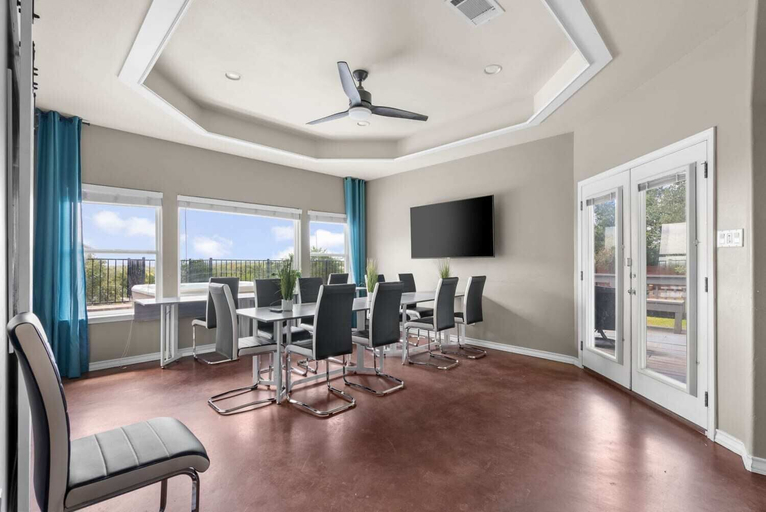 Others 5, Exceptional Lake Travis Estate w Pool, Travis