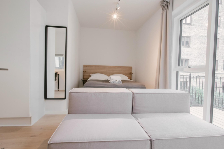 Room 2, Townhouse Studio w Large Private Balcony, Copenhagen