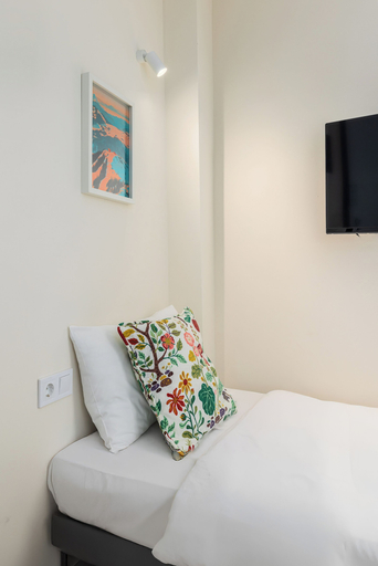 Bedroom 5, boat house, Central Macedonia