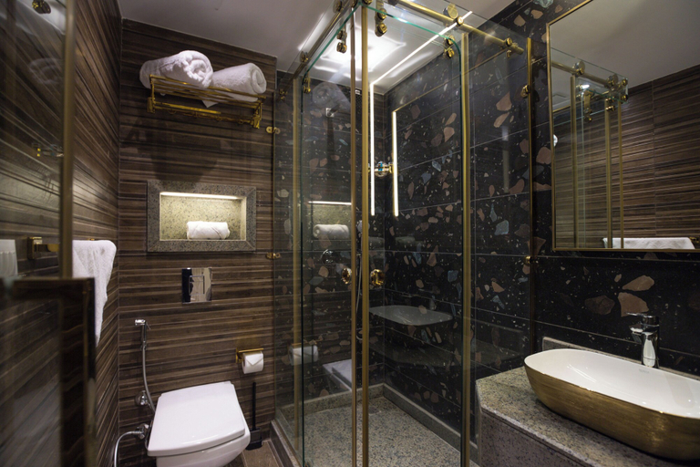 Bathroom 4, Pyramids Plateau Hotel, Al-Ahram