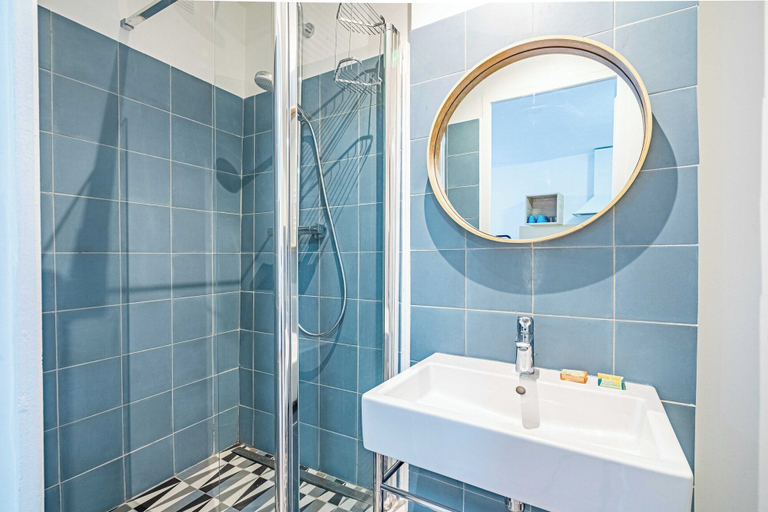 Bathroom 5, Beautiful Flat - Le Panier- Centre-ville, Bouches-du-Rhône