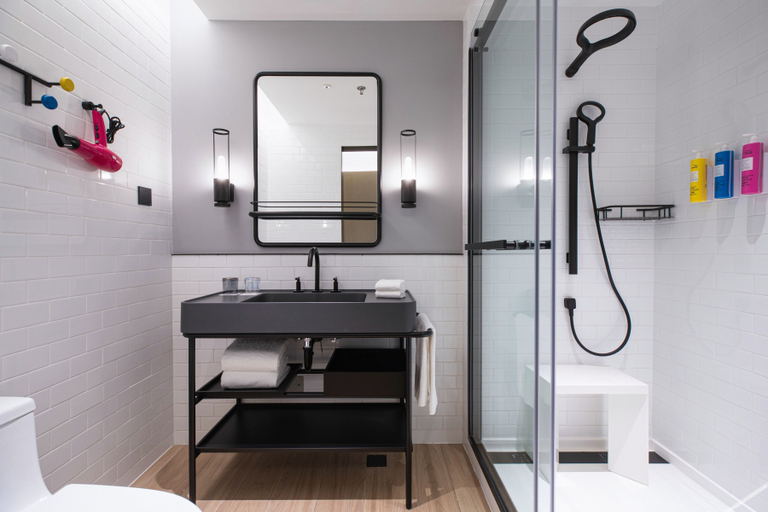 Bathroom 3, Moxy Xi'An Beilin, Xi'an