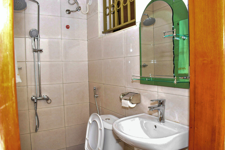 Others 5, Studio Furnished Apartment Entebbe, Entebbe