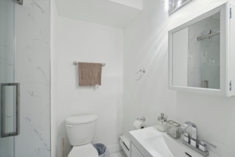 Bathroom 3, The Bay Suites, Toronto