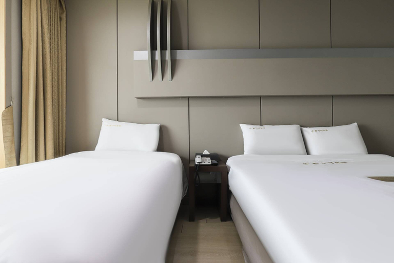 Bedroom 2, Bon Gaya Hotel, Boryeong