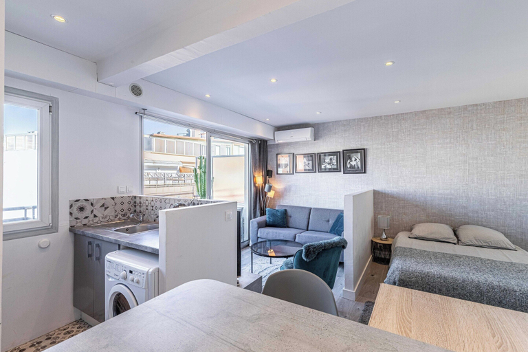 Others 3, Magnificent Studio in the Center of Cannes / Terrace - 30m2, Alpes-Maritimes