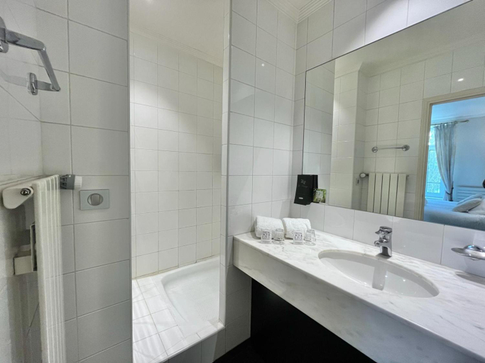 Bathroom 3