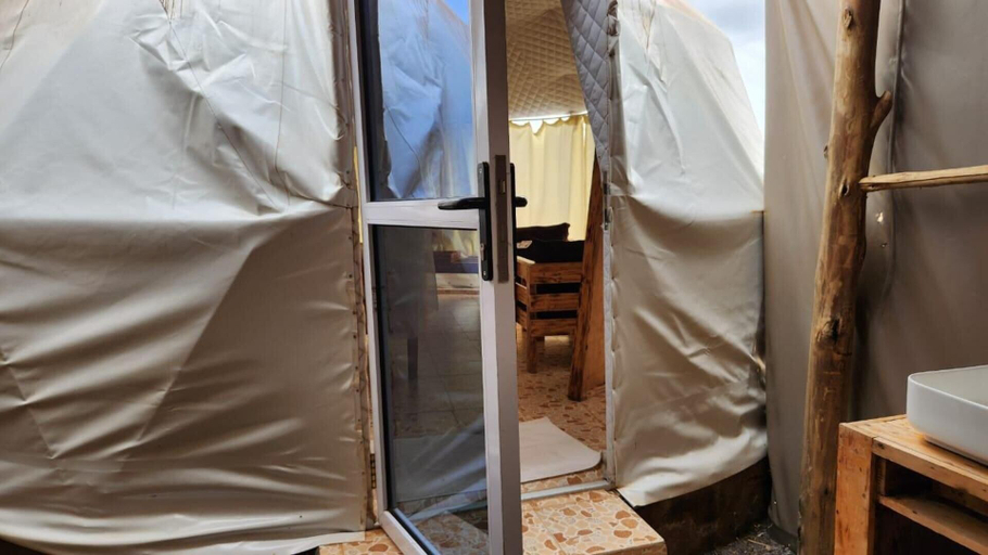 Property grounds 2, Amanya Sleeps 4 With Tent Views, Kajiado South