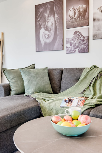 Room 2, Central Elegant Holiday Rental Between the Points, City of Cape Town