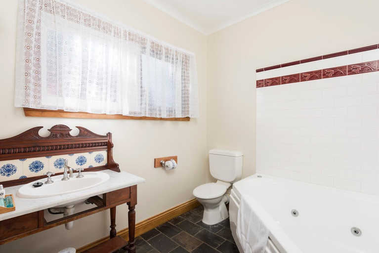 Others 2, Killynaught Spa Cottages, Waratah/Wynyard - Pt A