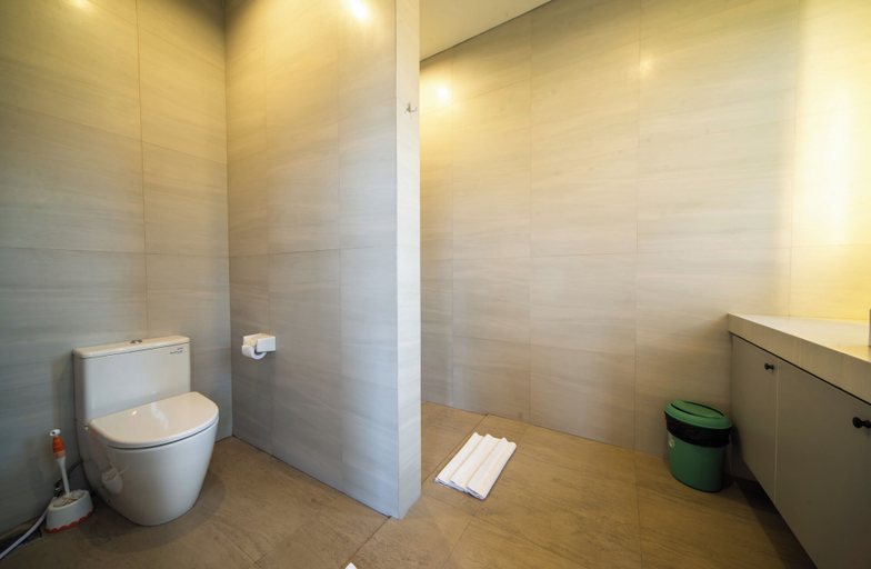 Bathroom 5