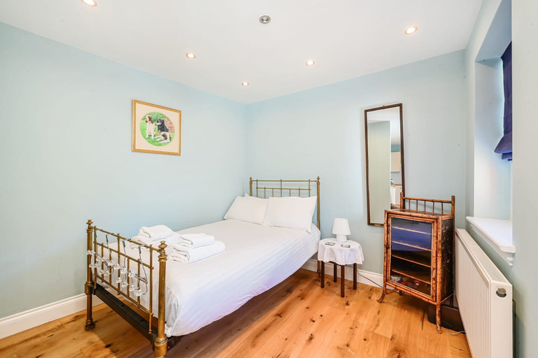 Room 2, Host Stay Blue Bolthole on Vicarage Lane, Brighton and Hove