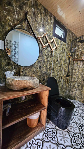 Bathroom, WINHOUSE VILLA, Da Nang