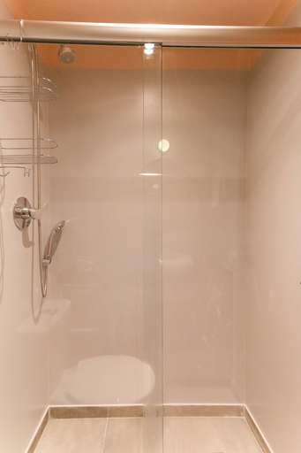 Bathroom 4, Central Studium, São Paulo