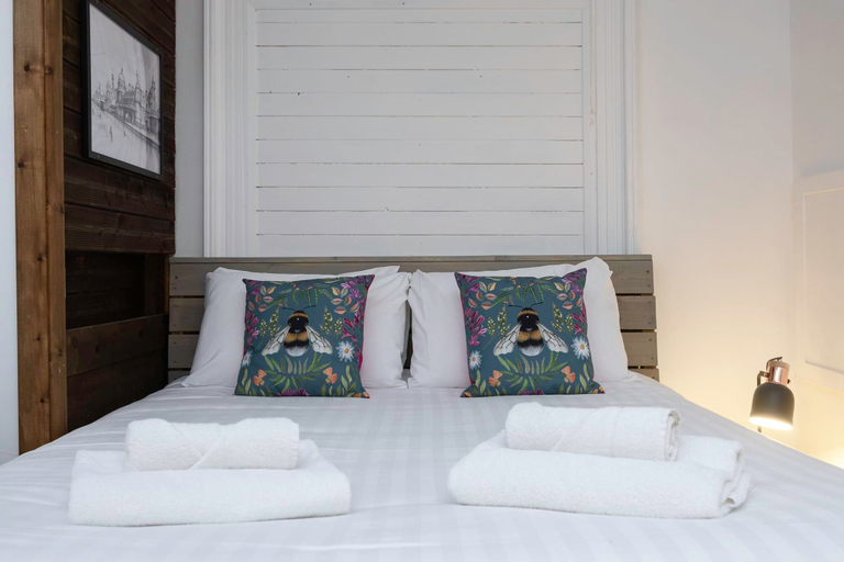 Room 2, Host Stay Grafton Driftwood, Brighton and Hove
