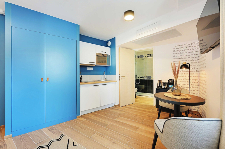 Private kitchen 3, Cosy Studio With Rooftop and A/C - 2P - Vanves, Hauts-de-Seine