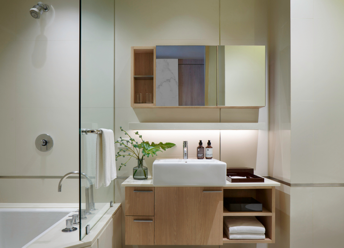 Bathroom 12
