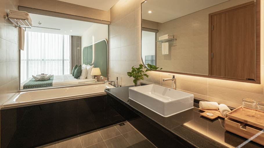 Bathroom 3, Selegend Hotel, Thái Bình