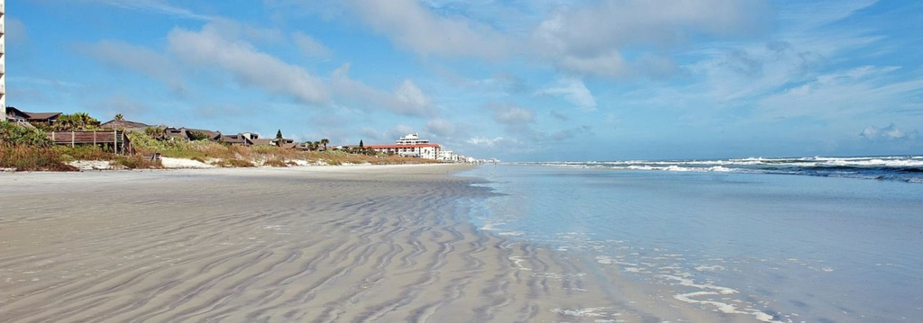 Room 3, Oceanfront 2 bed Condo in New Smyrna Beach FL, Volusia