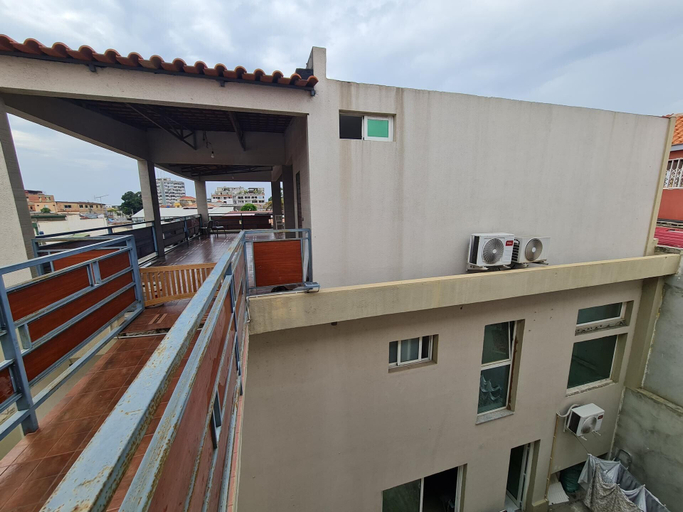 Property grounds 5, Lovely 1-bed Apartment in Luanda, Maianga