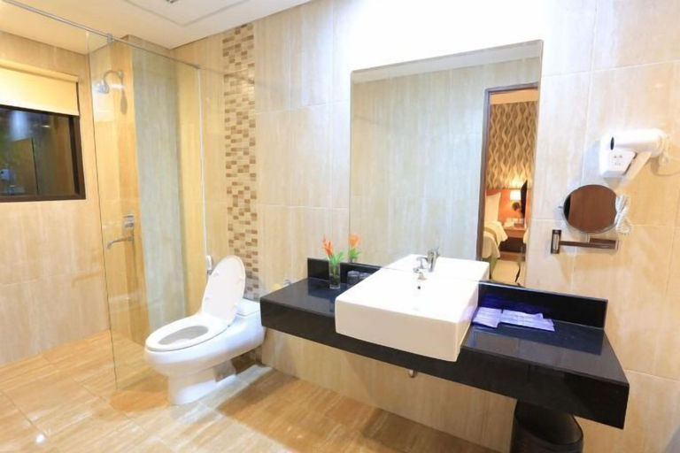 Bathroom 19