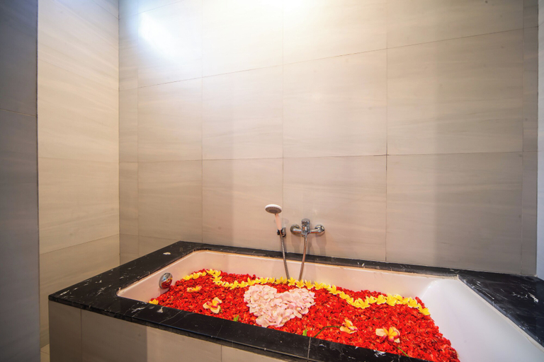 Bathroom 11